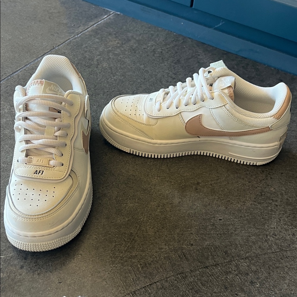 Worn 1 time!! Nike Air Force 1 in White and beige. Size 7.5